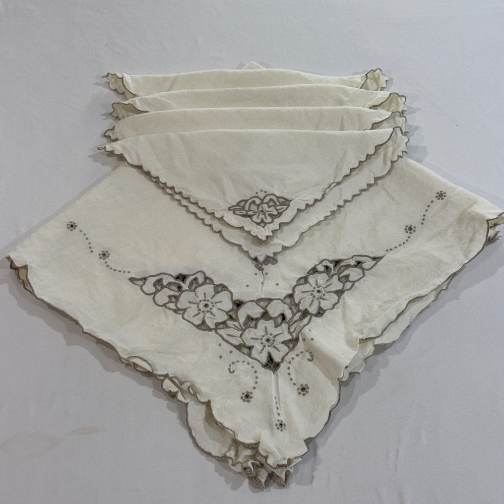 Vintage Linen Tablecloth 4 Napkins Cream Floral Cutwork Embroidery 33" Square